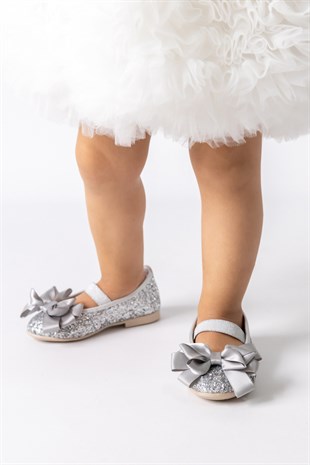 Gümüş Fiyonklu Simli Kız Çocuk Ayakkabı