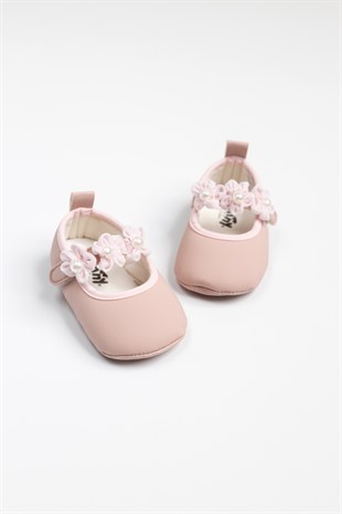 Pudra Çiçekli İnci Detaylı Kız Bebek Ayakkabı 