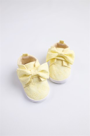 Sarı Fisto Fiyonk Cırtlı Bebek Ayakkabı